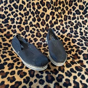 Bob's Memory foam shoes size 8.5.